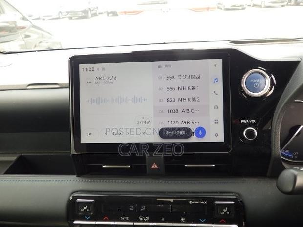 Toyota Voxy Hybrid S-Z 2WD 7-Seater 2022 Pearl