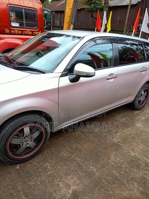 Toyota Corolla Fielder 2012 Silver