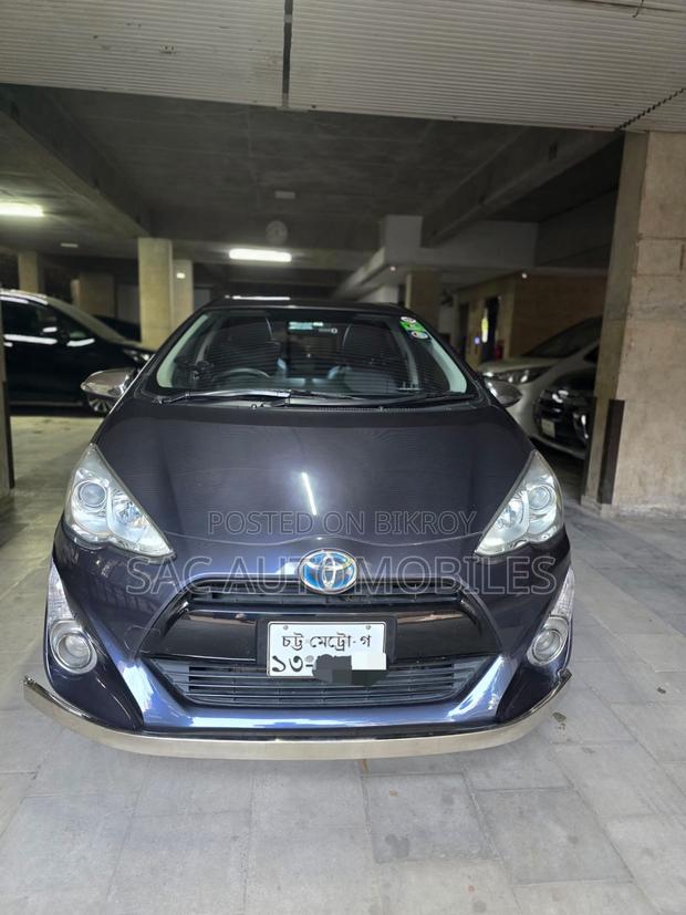 Toyota Aqua 2015 Black