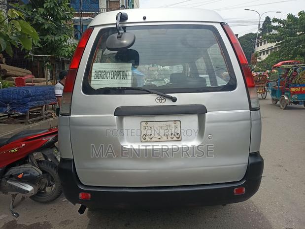 Toyota Noah 2003 Silver