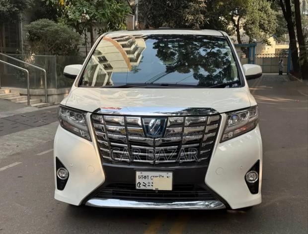 Toyota Alphard 2.5 Hybrid AWD 2017 Pearl