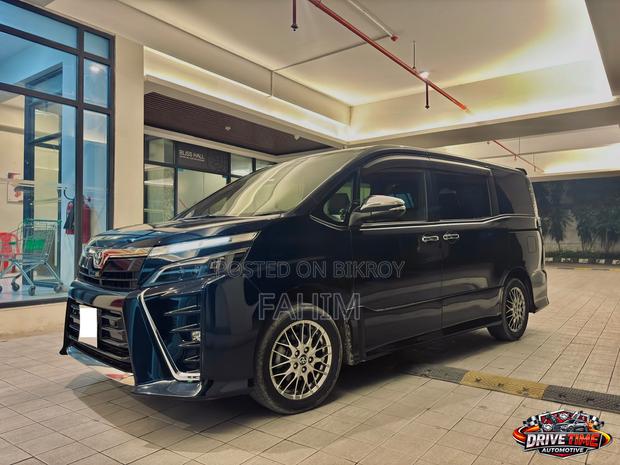 New Toyota Voxy Hybrid ZS Kirameki III 2WD 7-Seater 2020 Black