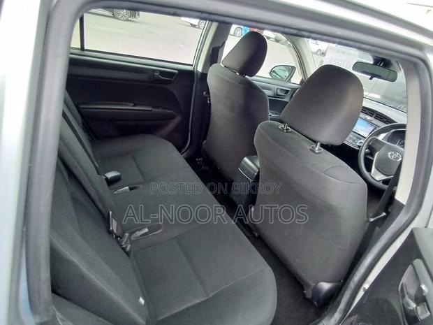 Toyota Corolla Fielder 1.5 Hybrid FWD 2021 Silver