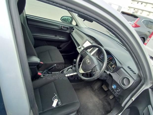 Toyota Corolla Fielder 1.5 Hybrid FWD 2021 Silver