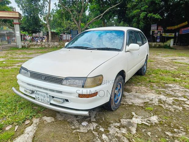 Toyota Corolla Station Wagon 1996 White