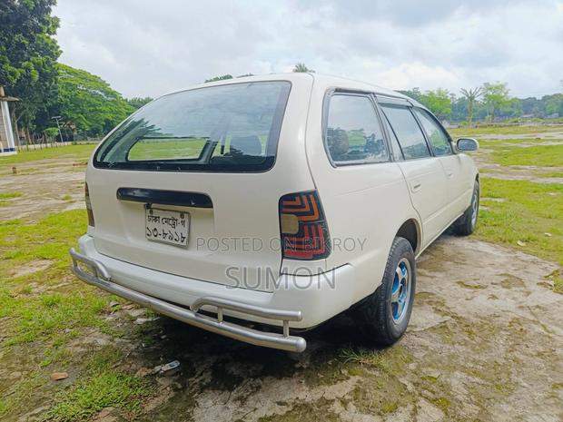 Toyota Corolla Station Wagon 1996 White