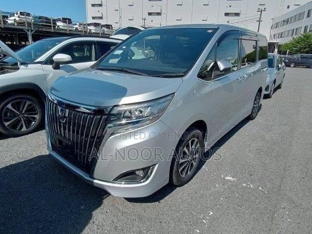 Toyota Esquire 2021 Silver