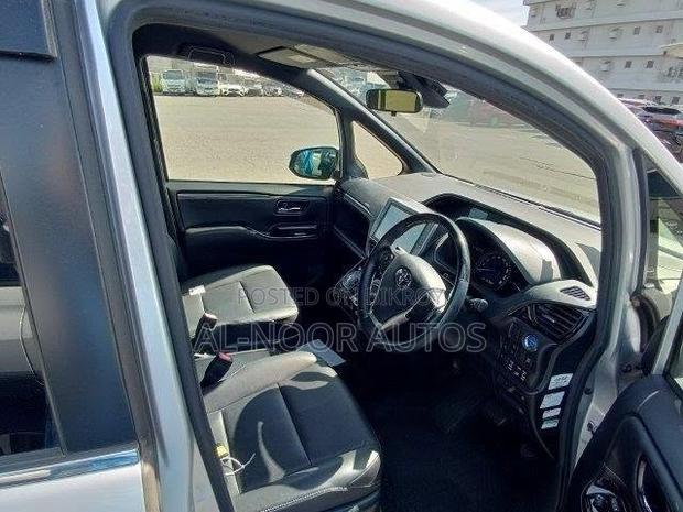 Toyota Esquire 2021 Silver