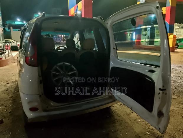 Toyota Fun Cargo 2001 White