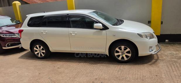 Toyota Corolla Fielder 1.5 Petrol FWD 2011 Pearl