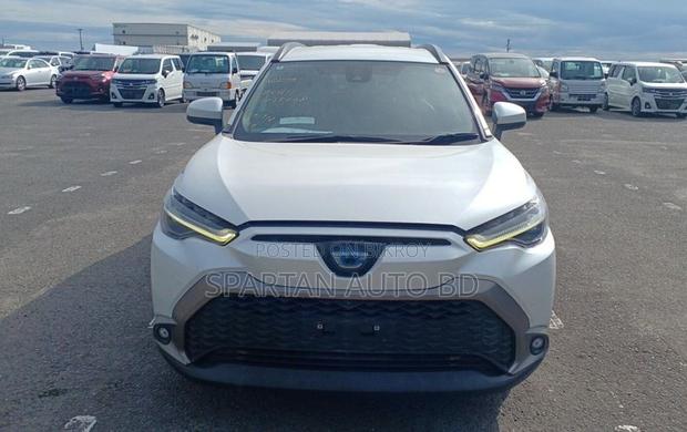Toyota Corolla Cross 1.8 Hybrid AWD 2022 Pearl