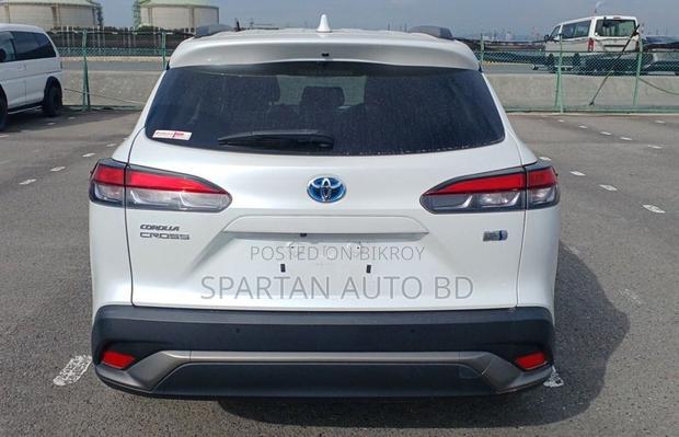 Toyota Corolla Cross 1.8 Hybrid AWD 2022 Pearl