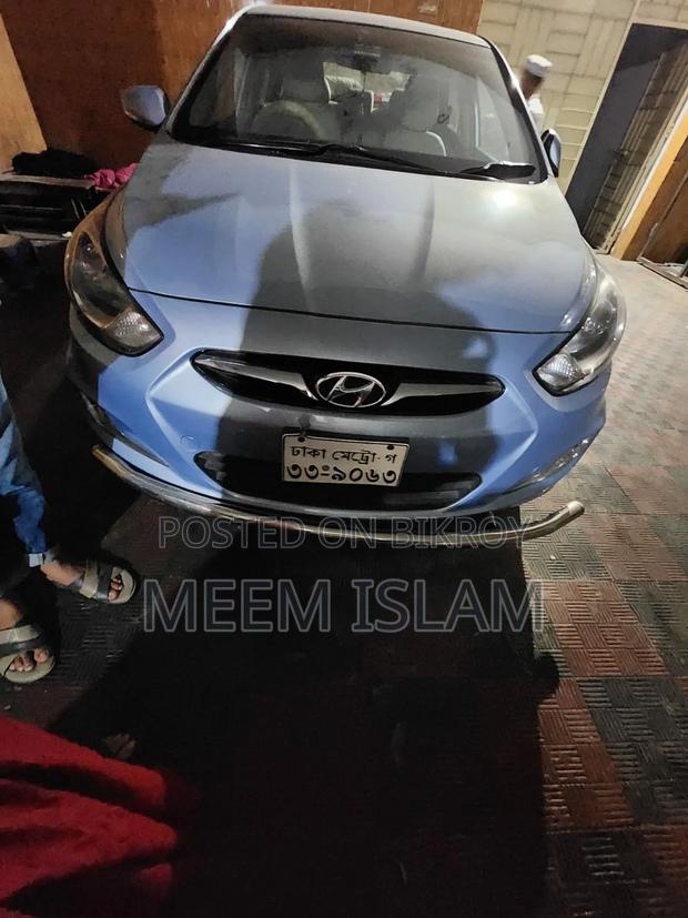 Hyundai Accent 2012 Blue