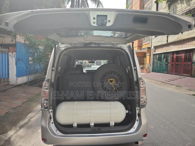 Toyota Voxy ZS Kirameki II 2WD 7-Seater 2009 Silver