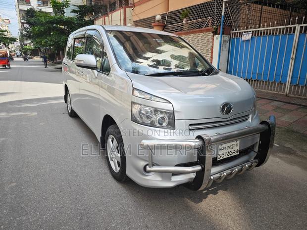 Toyota Voxy ZS Kirameki II 2WD 7-Seater 2009 Silver