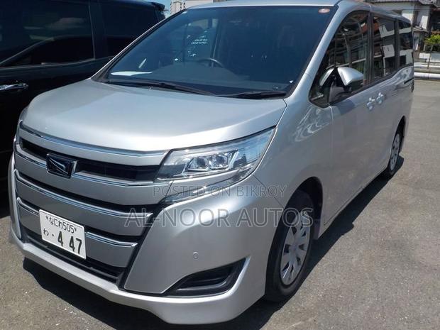 Toyota Noah 2.0 FWD (8 Seater) 2021 Silver