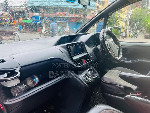Toyota Noah 1.8 FWD Hybrid (7 Seater) 2015 Pearl