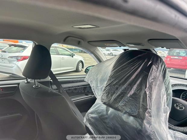 Toyota Axio 2021 Pearl