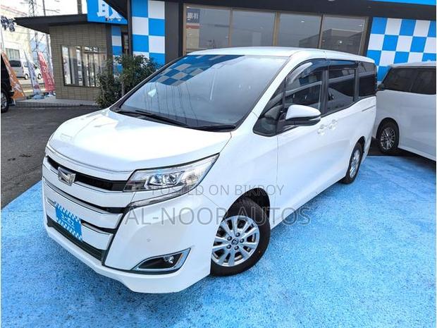 Toyota Noah 2021 Pearl