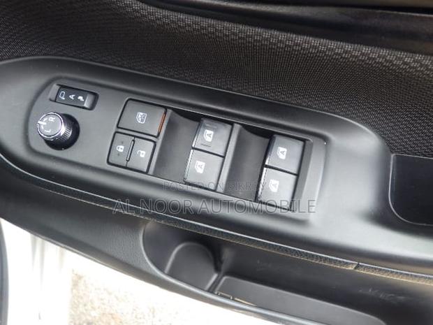 Toyota Noah 2021 Silver