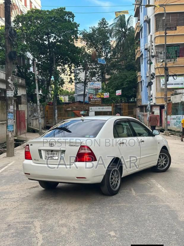 Toyota Corolla 2004 White