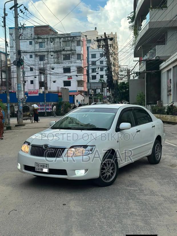 Toyota Corolla 2004 White