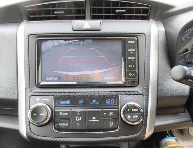 Toyota Corolla Fielder 2021 Silver