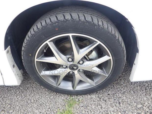 Toyota Esquire 2021 Pearl