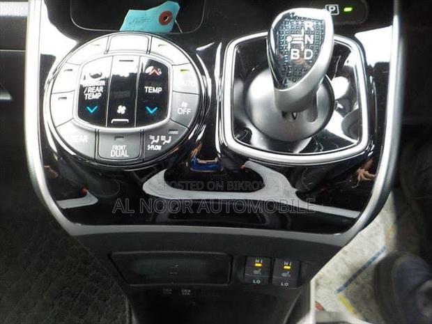 Toyota Esquire 2021 Black