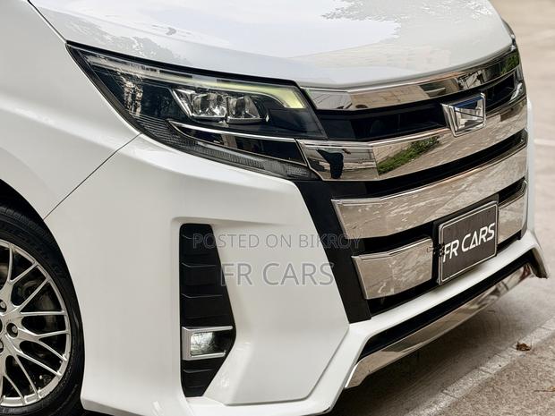 Toyota Noah 1.8 FWD Hybrid (7 Seater) 2018 Pearl