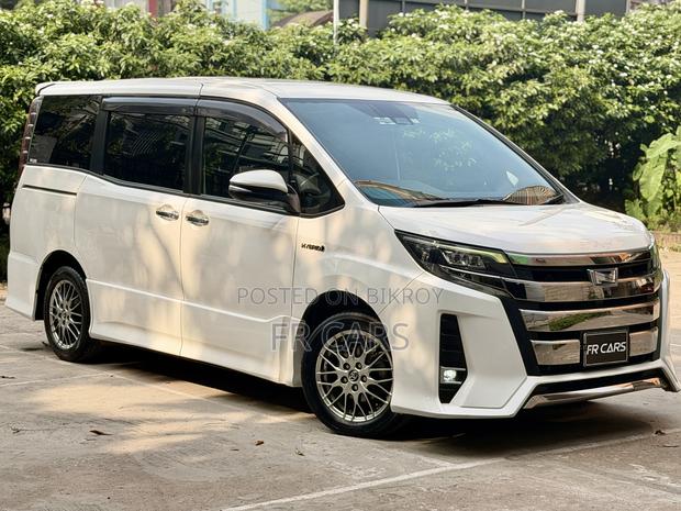 Toyota Noah 1.8 FWD Hybrid (7 Seater) 2018 Pearl