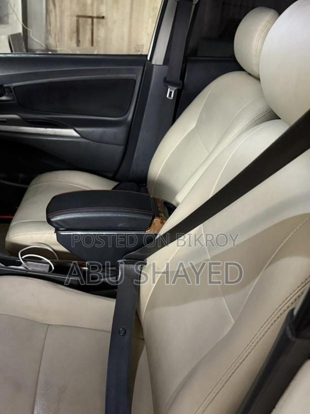 Toyota Avanza 2012 White