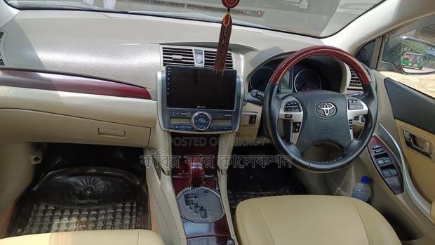 Toyota Premio 2012 Maroon