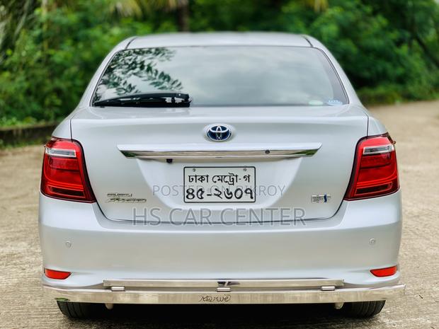 Toyota Axio 1.5 Hybrid 2WD 2015 Silver