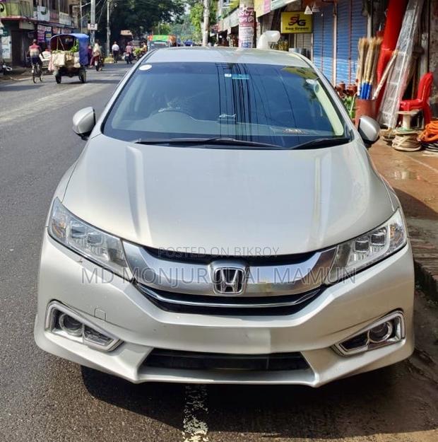 Honda Grace 2015 Silver