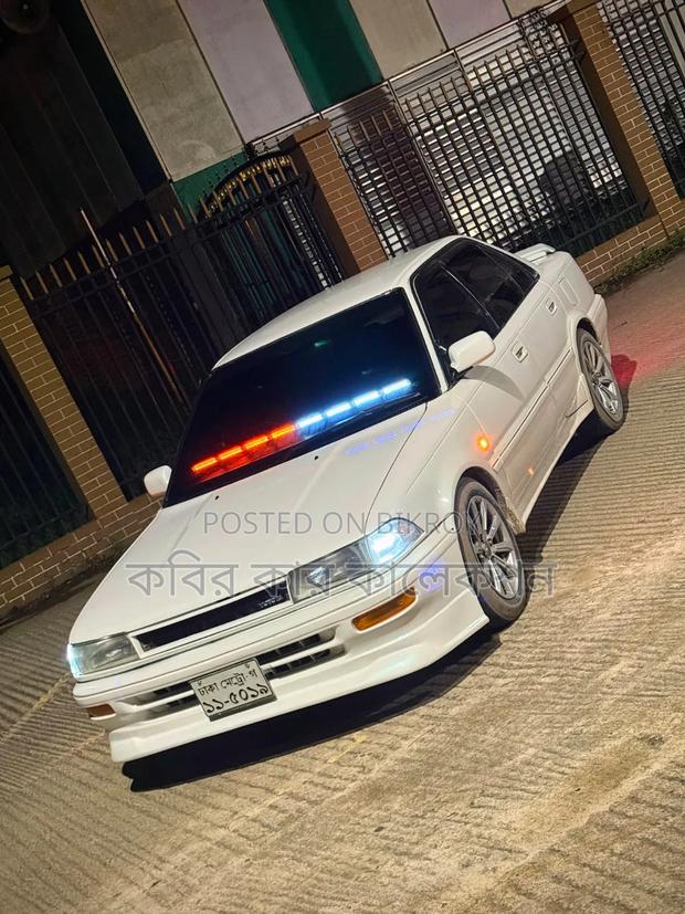 Toyota Corolla 1991 White