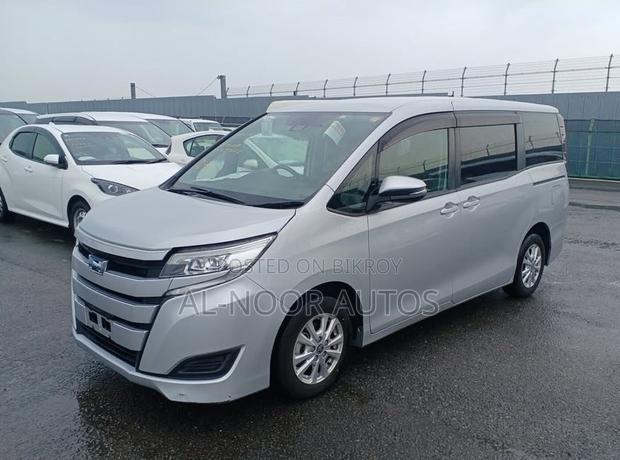 Toyota Noah 1.8 FWD Hybrid (7 Seater) 2021 Silver