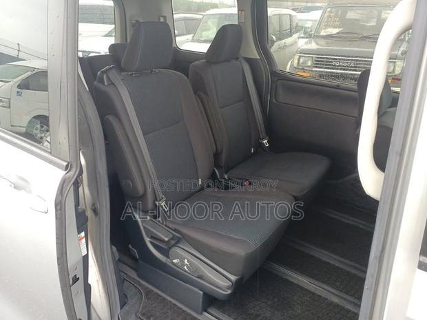 Toyota Noah 1.8 FWD Hybrid (7 Seater) 2021 Silver