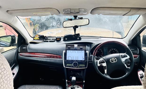 Toyota Allion 2011 Black