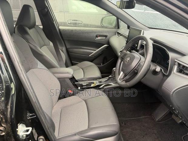 Toyota Corolla Cross 1.8 Hybrid FWD 2022 Black