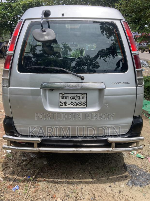 Toyota Noah 2.0 AWD (8 Seater) 2006 Silver