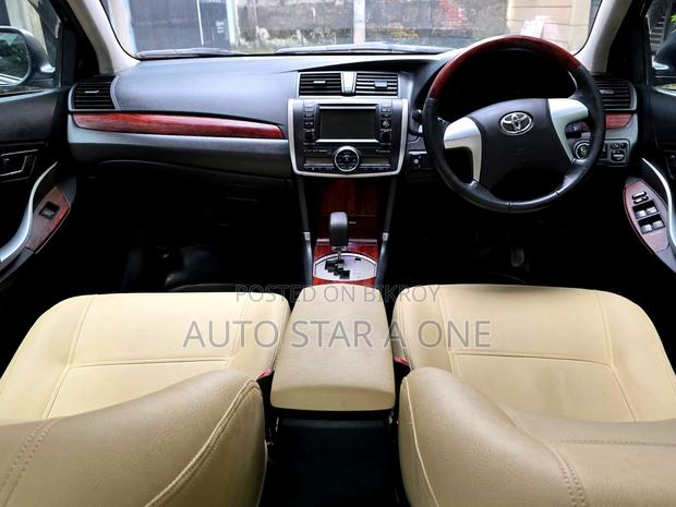 Toyota Premio 1.5 FWD 2012 Maroon