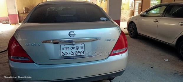 Nissan Teana 2004