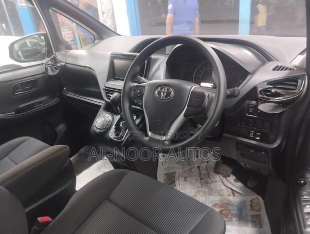 Toyota Noah 2.0 FWD (8 Seater) 2020 Silver