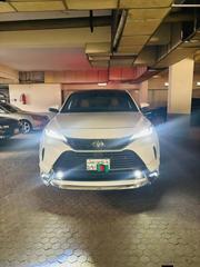 Toyota Harrier 2.0 2020 Pearl for sale
