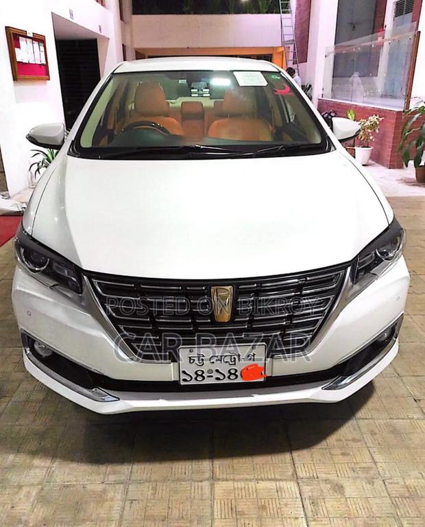 Toyota Premio 1.5 FWD 2019 Pearl