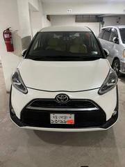 Toyota Sienta 1.5 FWD 2015 Pearl for sale