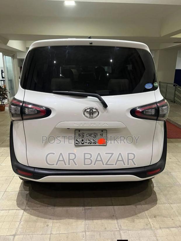 Toyota Sienta 1.5 FWD 2015 Pearl