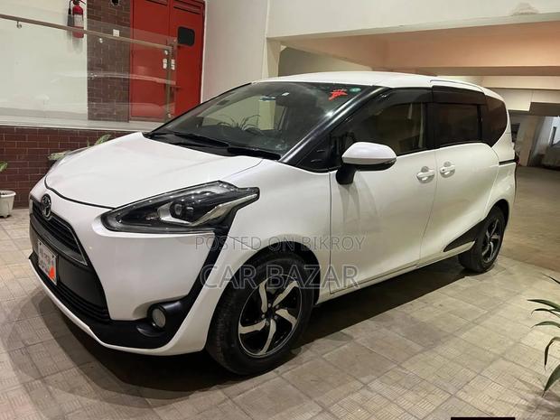 Toyota Sienta 1.5 FWD 2015 Pearl