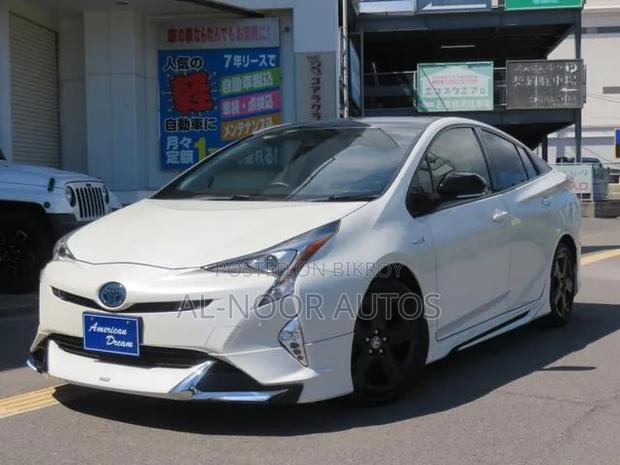 Toyota Prius 2018 Pearl